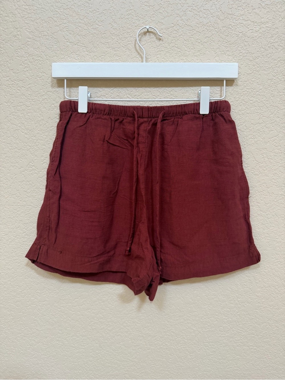 H&M Women's High-Waist Drawstring Shorts - Burgundy